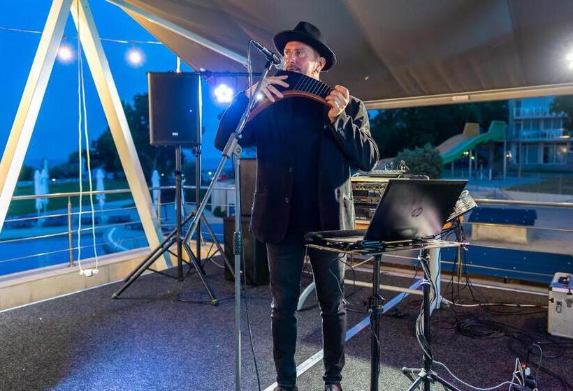 酒店 Safir Blue Resort