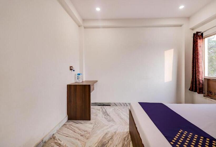 Отель Spot On 66645 Pearl Inn