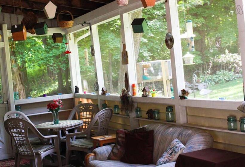 Kountry Living Bed And Breakfast