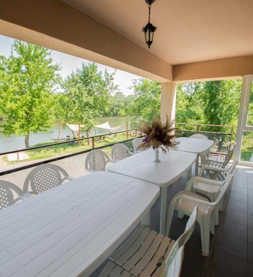 פנסיון Bodrogzug Vendégház