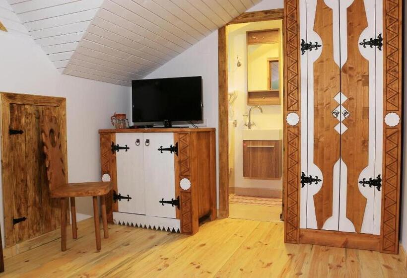 Пансион Cabana Izvoranu