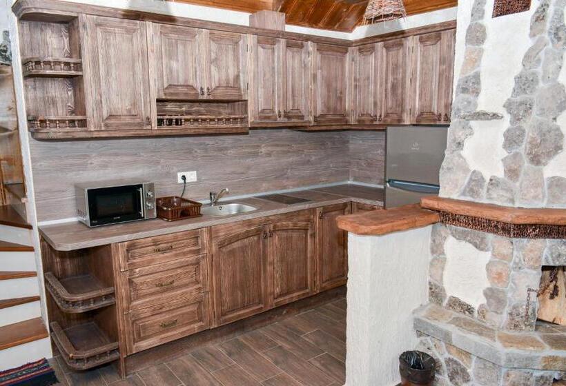 بنسيون Complex Starite Kashti