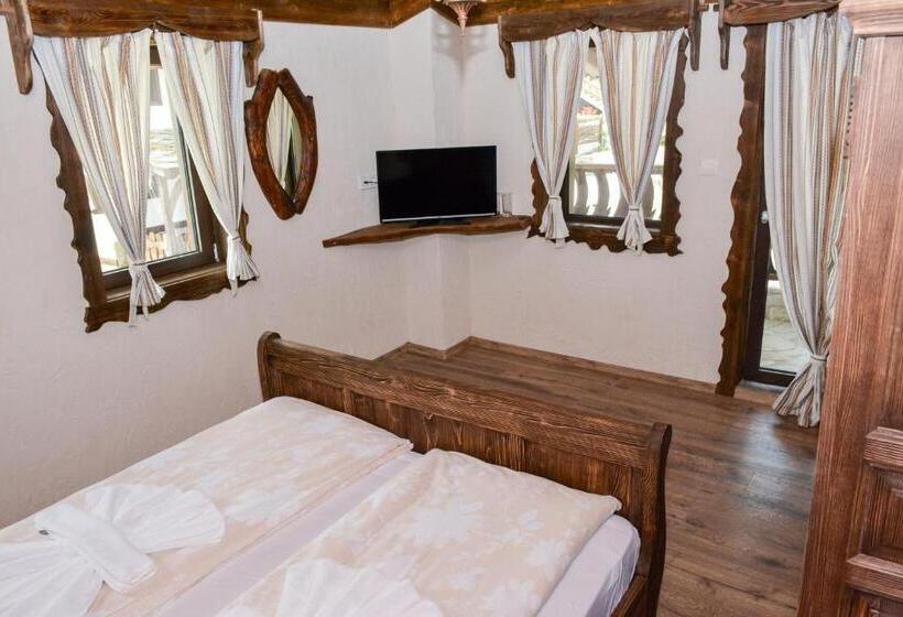 بنسيون Complex Starite Kashti