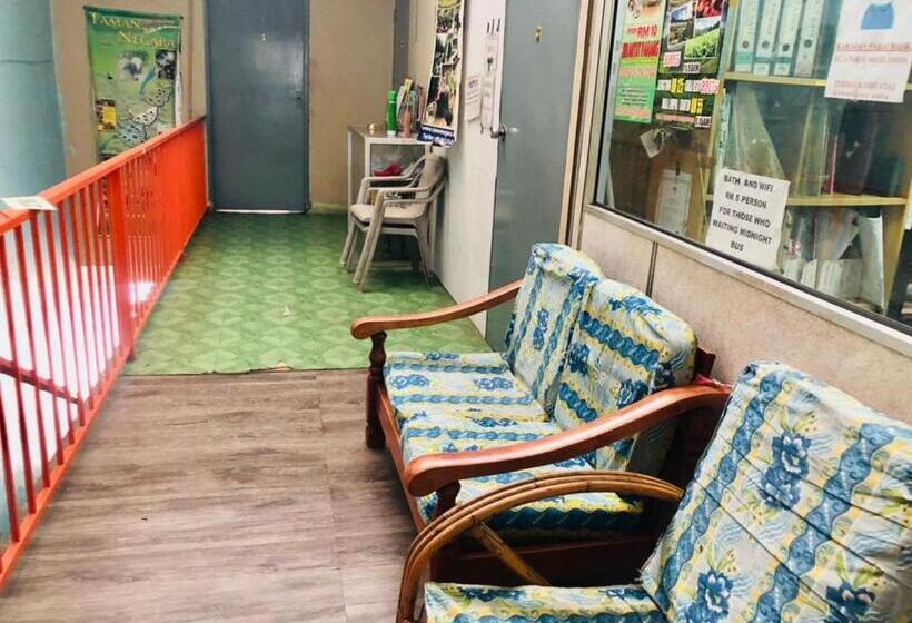 بنسيون Greenleaf Guesthouse