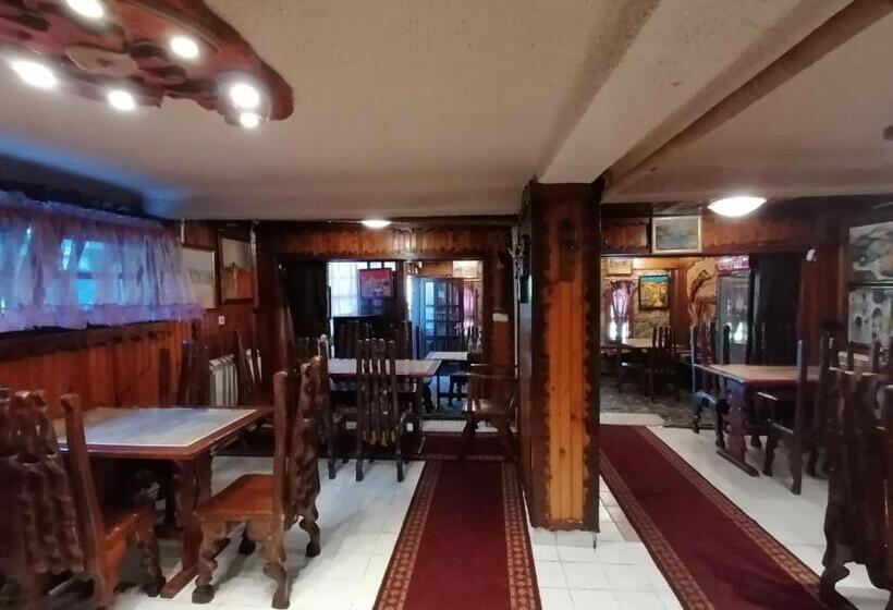 ペンション семеен хотел калина Family Hotel Kalina говедарци