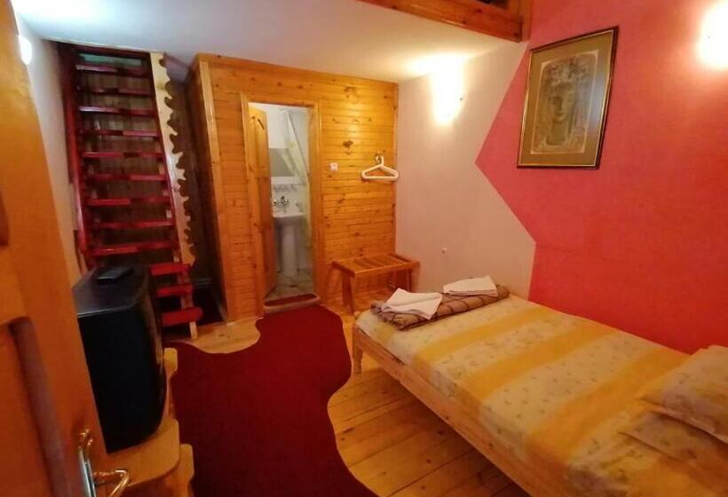 ペンション семеен хотел калина Family Hotel Kalina говедарци