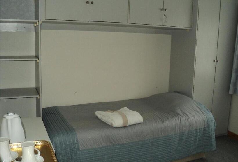 膳宿费 Maple Lodge