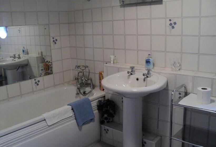 膳宿费 Maple Lodge