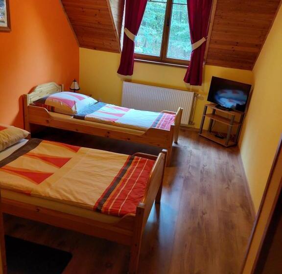 펜션 Napkorong Fogadó és Vendégház