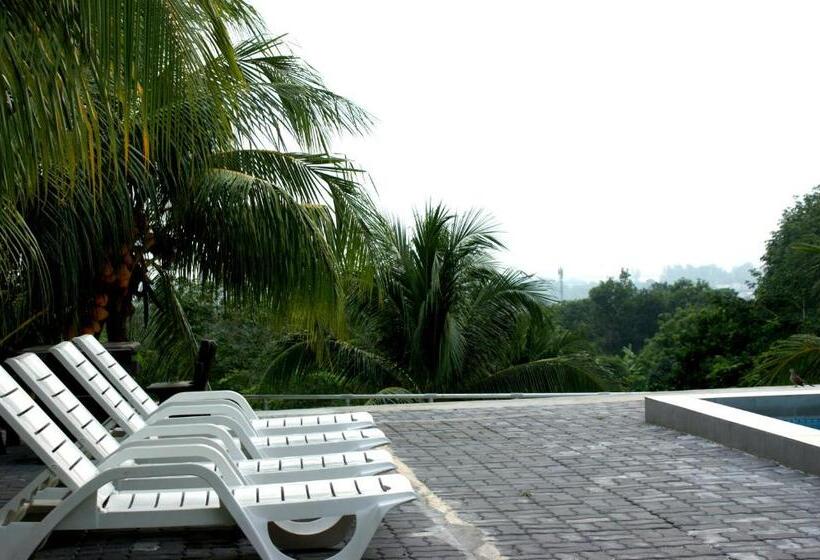 بنسيون Pemandangan Indah Guest House   Look Out Point Villa