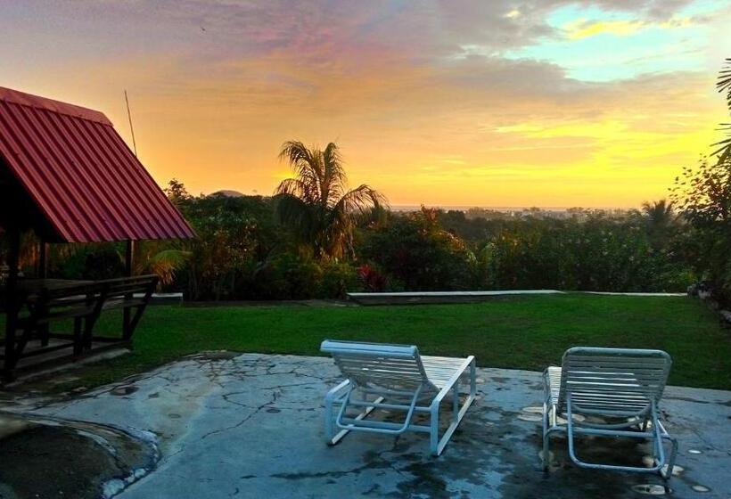 بنسيون Pemandangan Indah Guest House   Look Out Point Villa