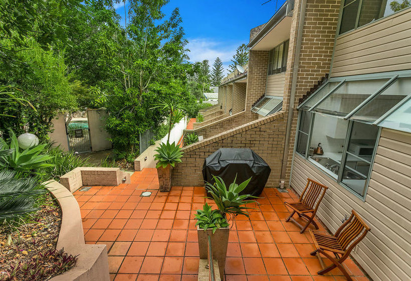 Number 4 James Cook Apartments