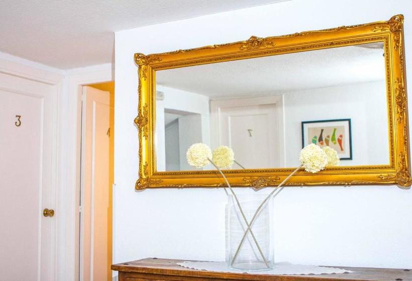 هاستل Hostal Jomarijo