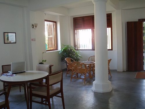 הוסטל Hutton Suites