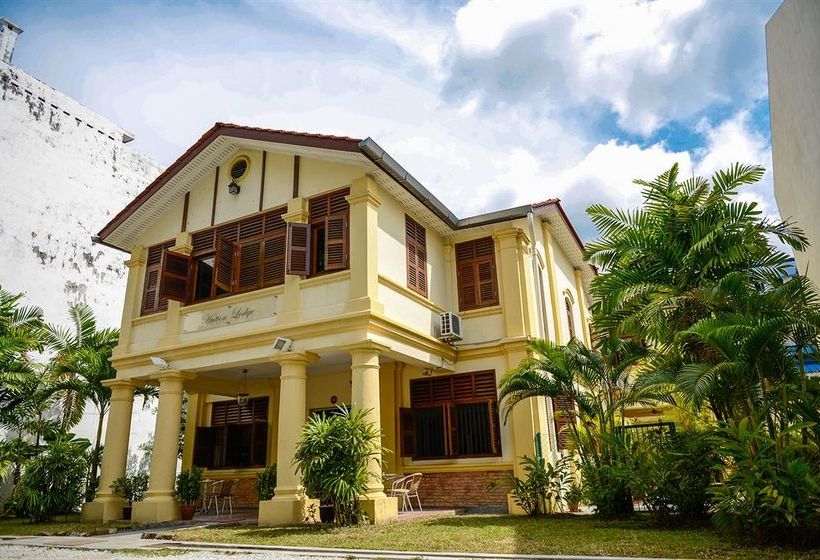 הוסטל Hutton Suites