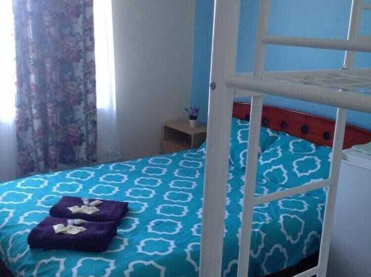 فندق صغير Port Adelaide Backpackers