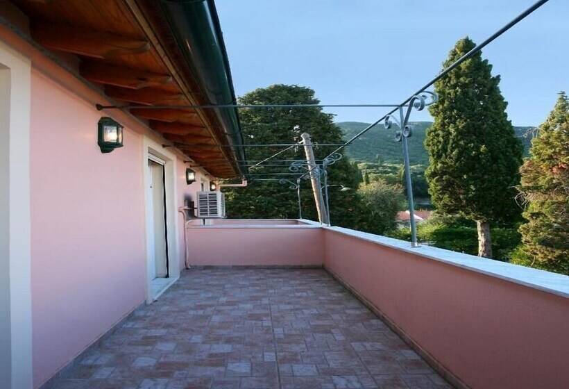 Alexis Apartments Benitses