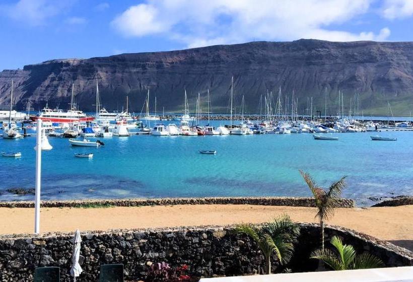 Evita Beach Suites Exclusivas