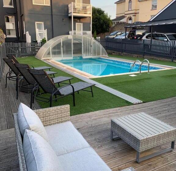 Atlantis Holiday Apartments