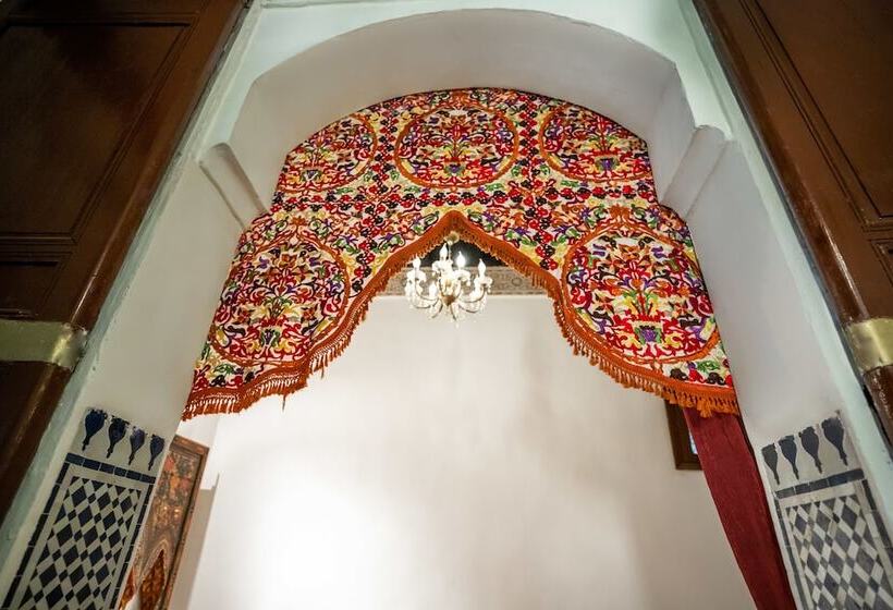 住宿加早餐  Riad Dar Tahri & Spa