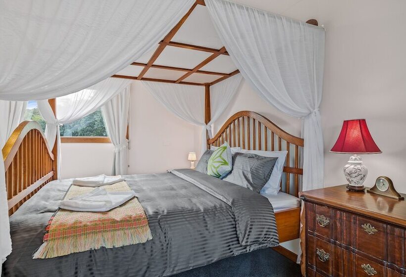 Brightwater Bed And Breakfast