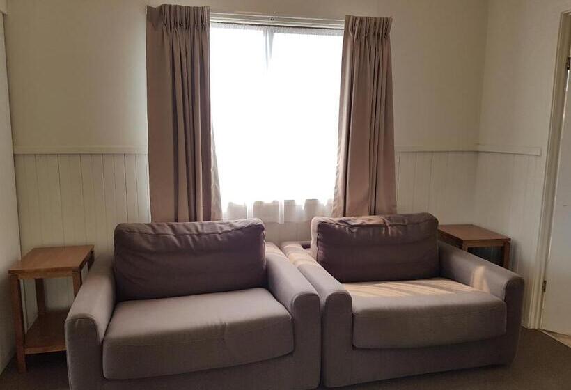 Canberra Carotel Motel