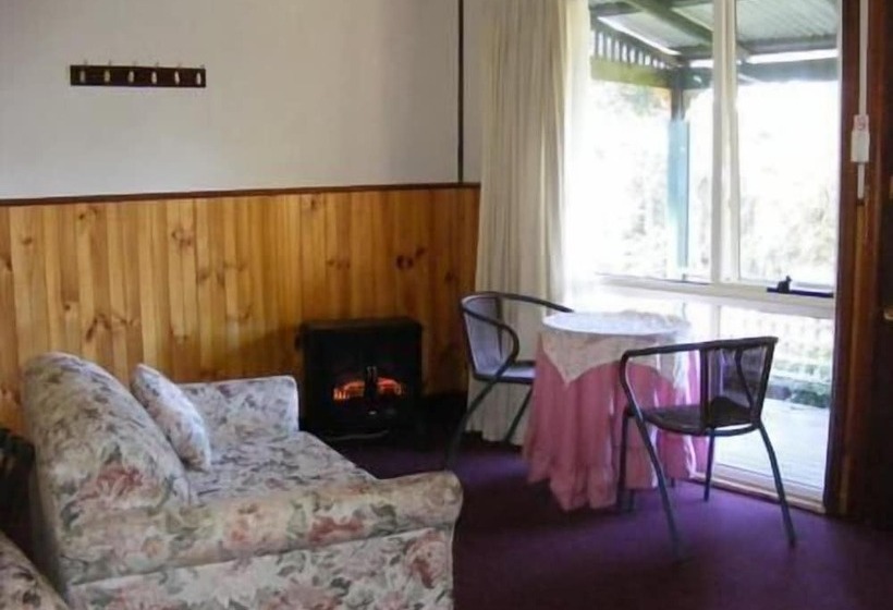 Cedar Lodge Cabins