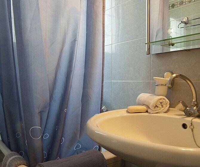 Cybele Suites & Apartments