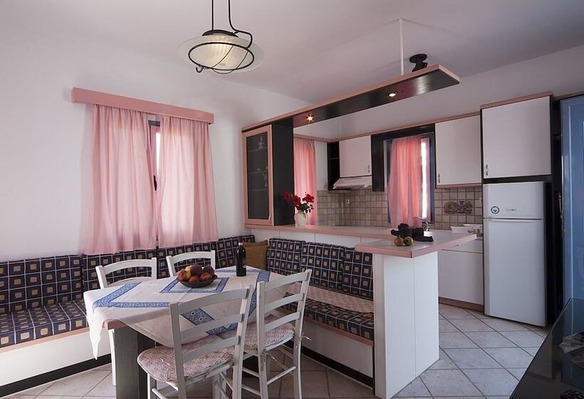 Cybele Suites & Apartments