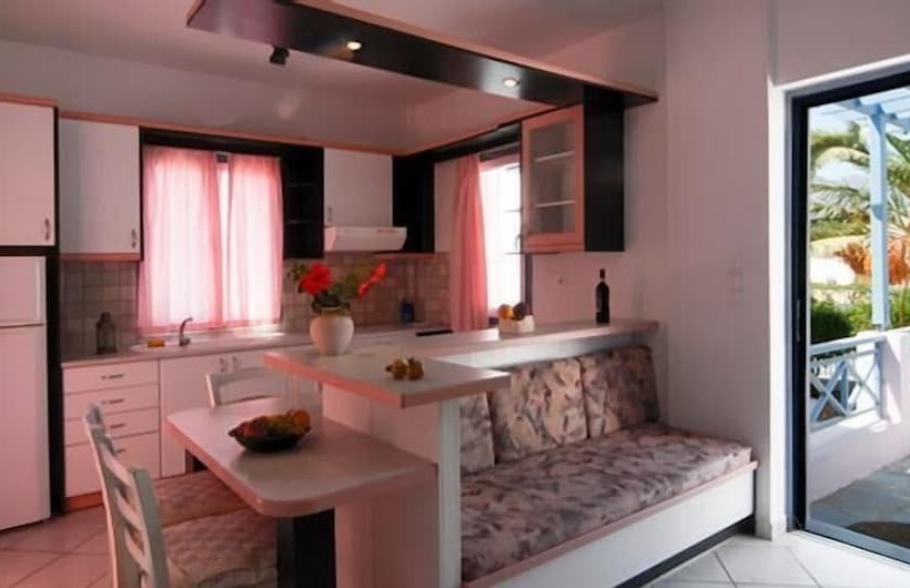 Cybele Suites & Apartments