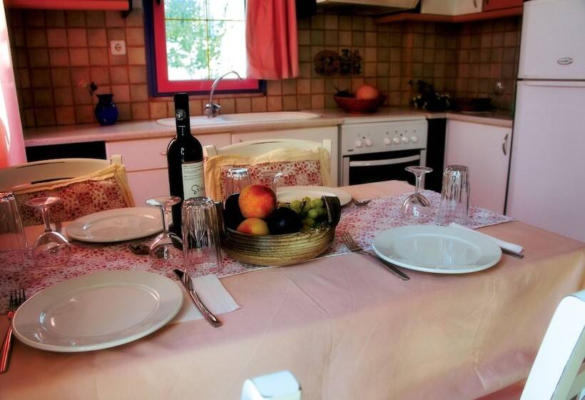 Cybele Suites & Apartments