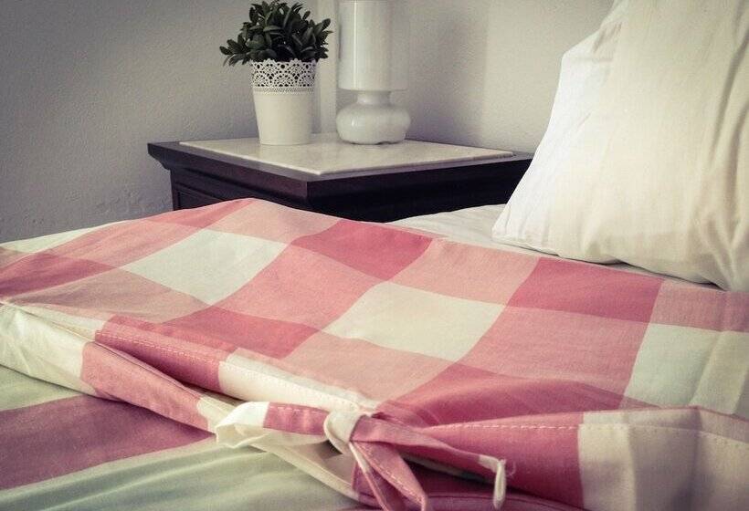 Cybele Suites & Apartments