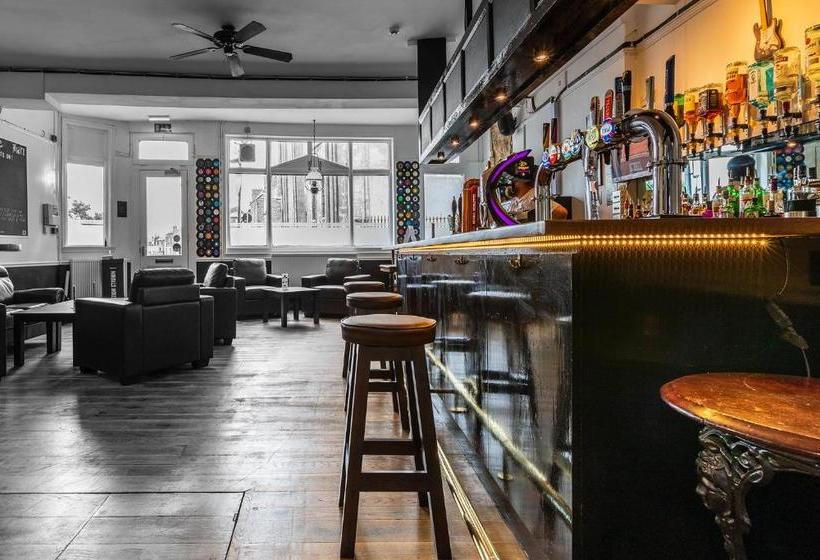 Хостел The White Hart