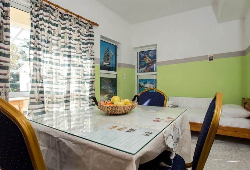 בית מלון כפרי Aqua Marine