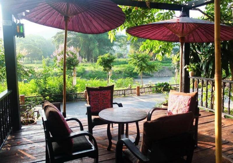 호텔 Baan Tawan Guesthouse