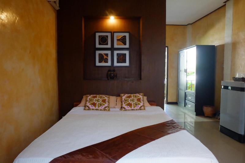 호텔 Baan Tawan Guesthouse