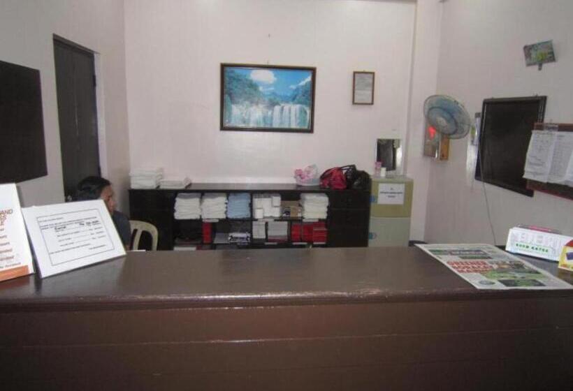 هتل Boracay Travelodge Beach Resort