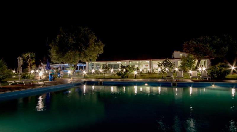 酒店 Bv Kalafiorita Resort