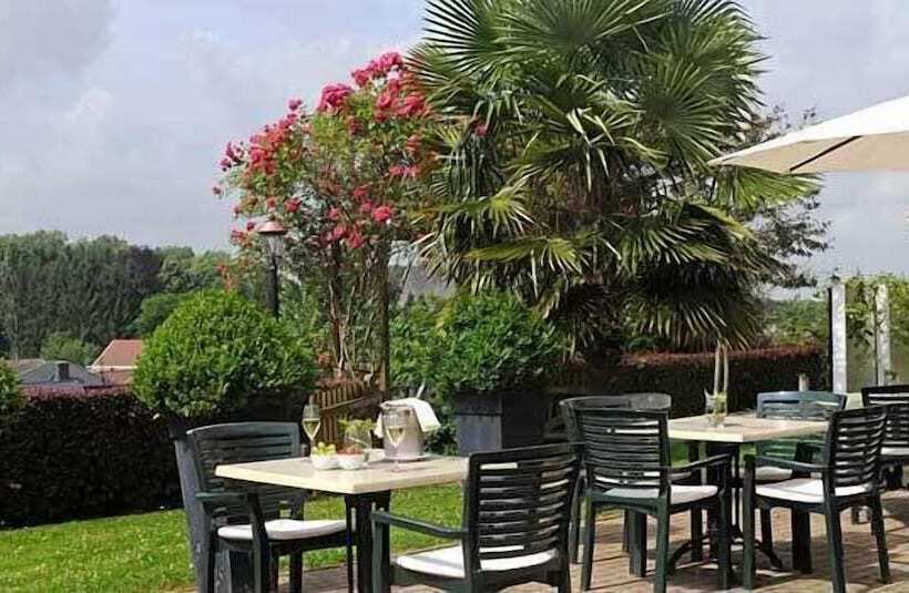 Отель Restaurant De Kommel