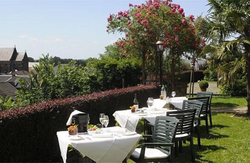 Отель Restaurant De Kommel