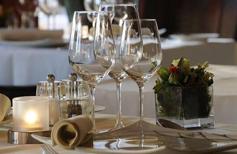 Отель Restaurant De Kommel