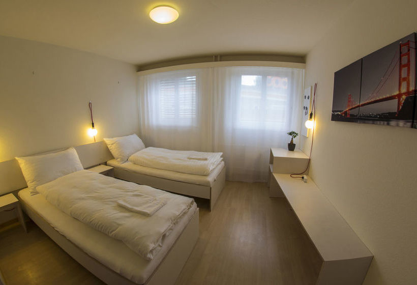 ホテル Easyliving Budget Rooms Lindenstrasse 48