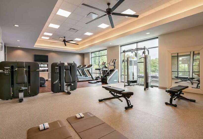 Отель Embassy Suites By Hilton Berkeley Heights