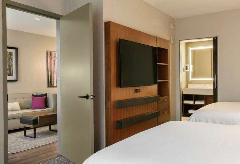Отель Embassy Suites By Hilton Berkeley Heights