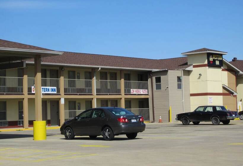 فندق First Western Inn   Fairmont City