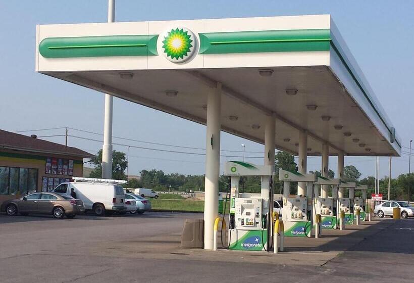 فندق First Western Inn   Fairmont City