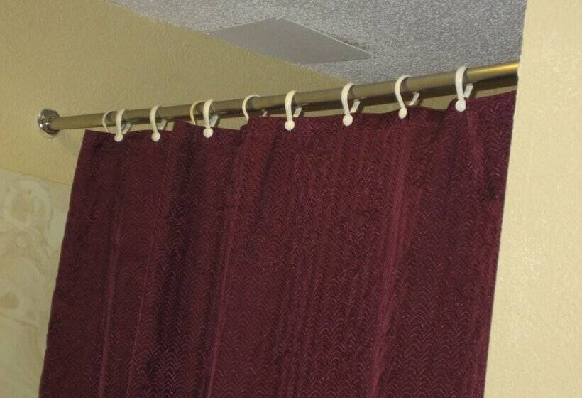 فندق First Western Inn   Fairmont City