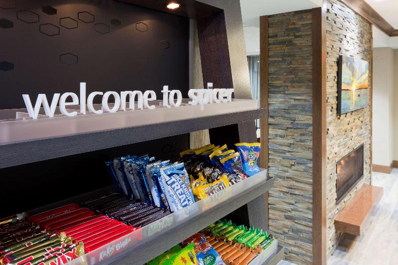 호텔 Hampton Inn Spicer Green Lake