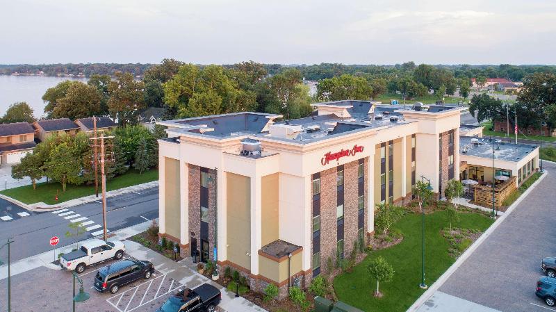 호텔 Hampton Inn Spicer Green Lake