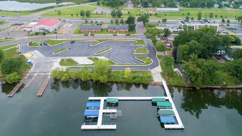 호텔 Hampton Inn Spicer Green Lake